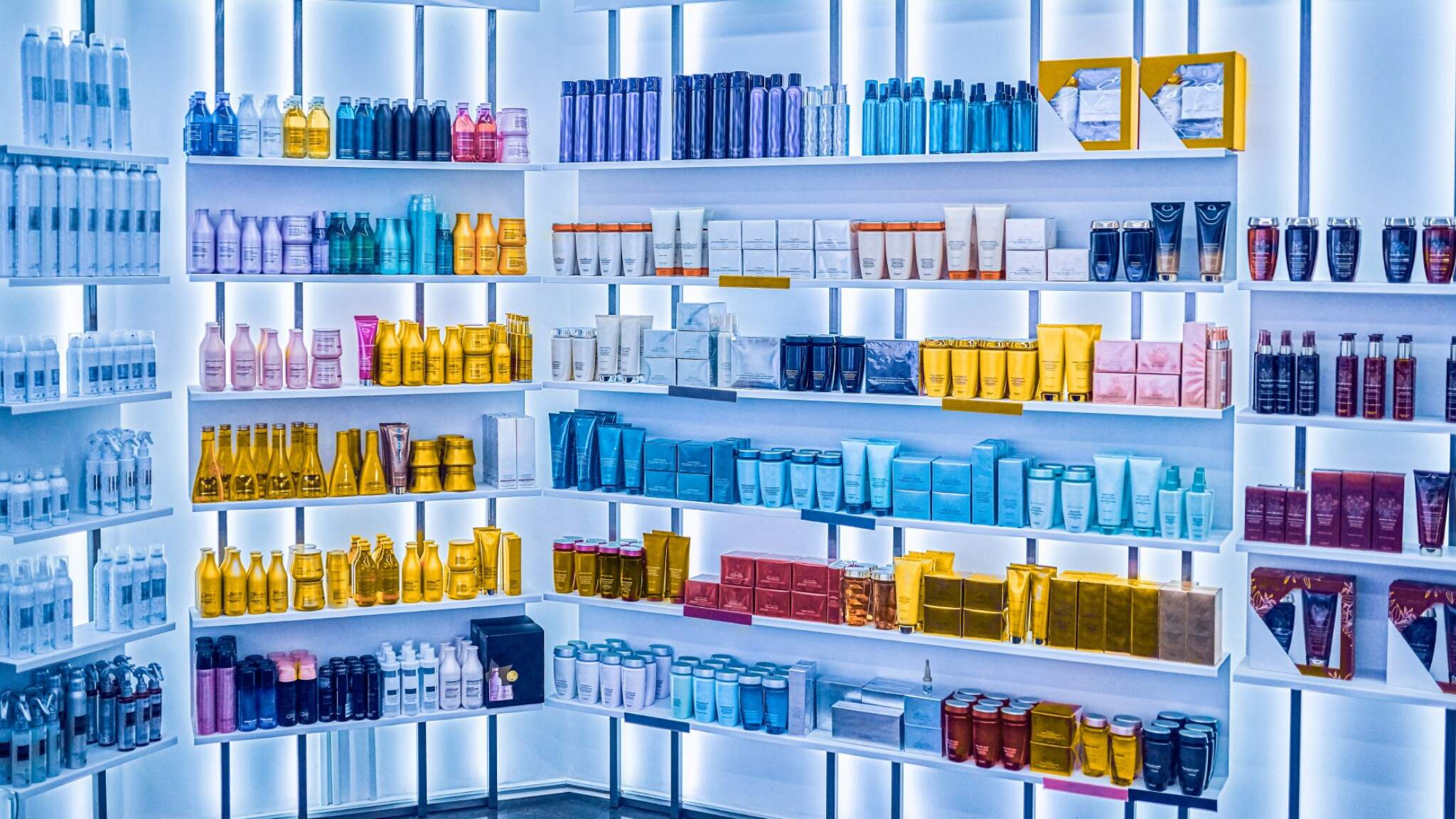Avec DACHSER Cosmetics Logistics comme partenaire, vous bénéficiez de l’expertise logistique de DACHSER ainsi que de son solide réseau mondial.
Avec DACHSER Cosmetics Logistics comme partenaire, vous bénéficiez de l’expertise logistique de DACHSER ainsi que de son solide réseau mondial.