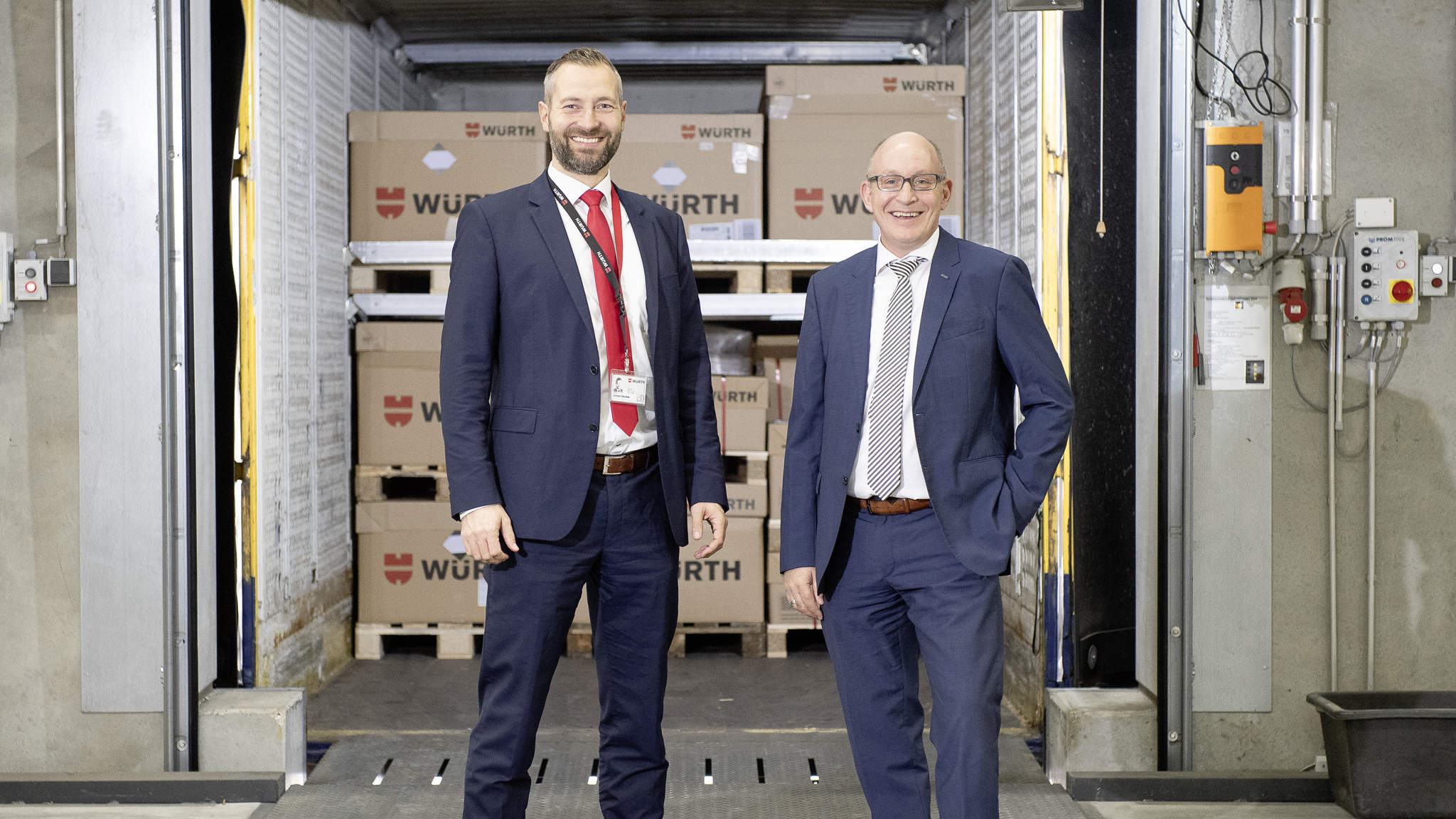 De gauche à droite : Jochen Höschle, en charge de la supply chain pour Adolf Würht GmbH & Co. KG, et Marc-Oliver Bohlender, DACHSER brand manager à Öhringen