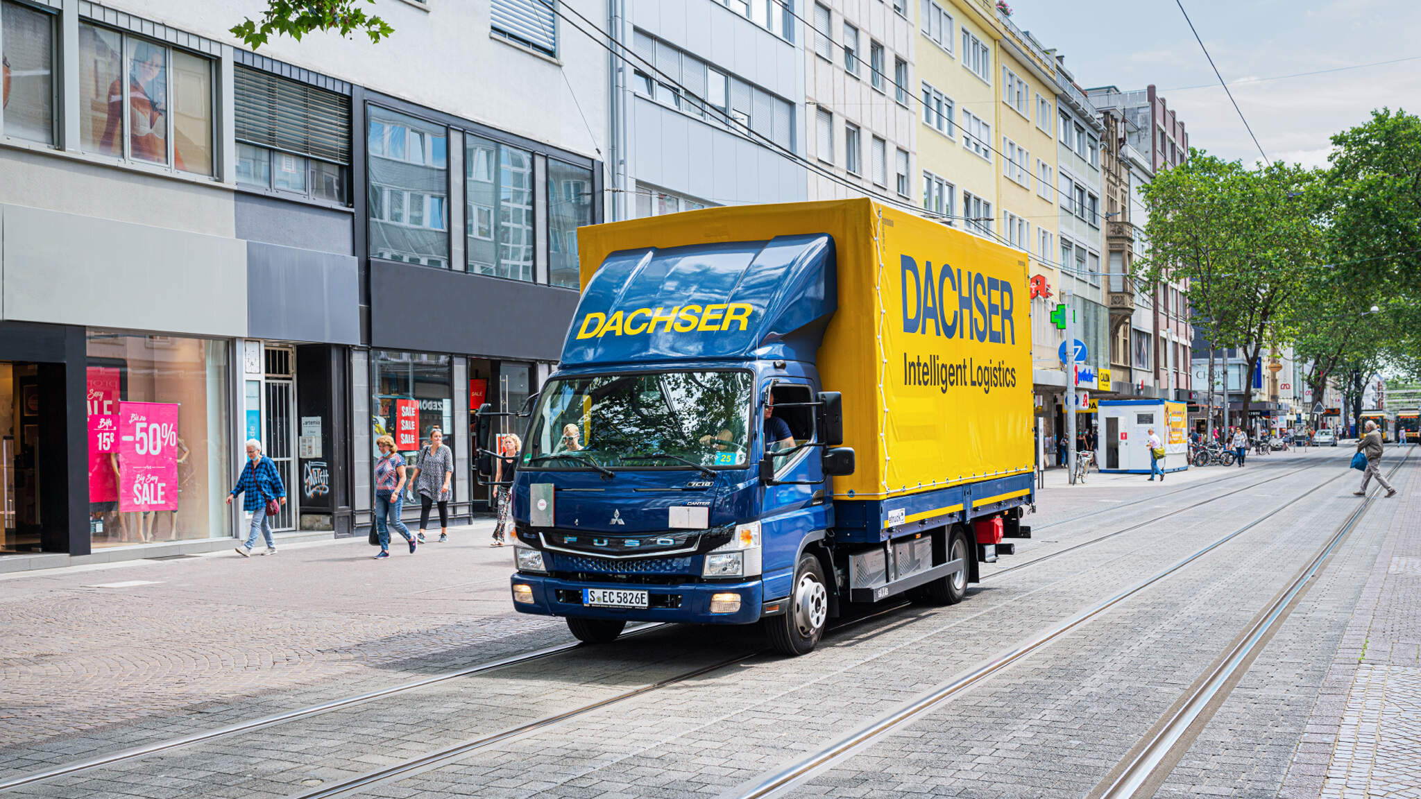 DACHSER Emission-Free Delivery is al beschikbaar in twaalf gedefinieerde binnenstedelijke leveringsgebieden.