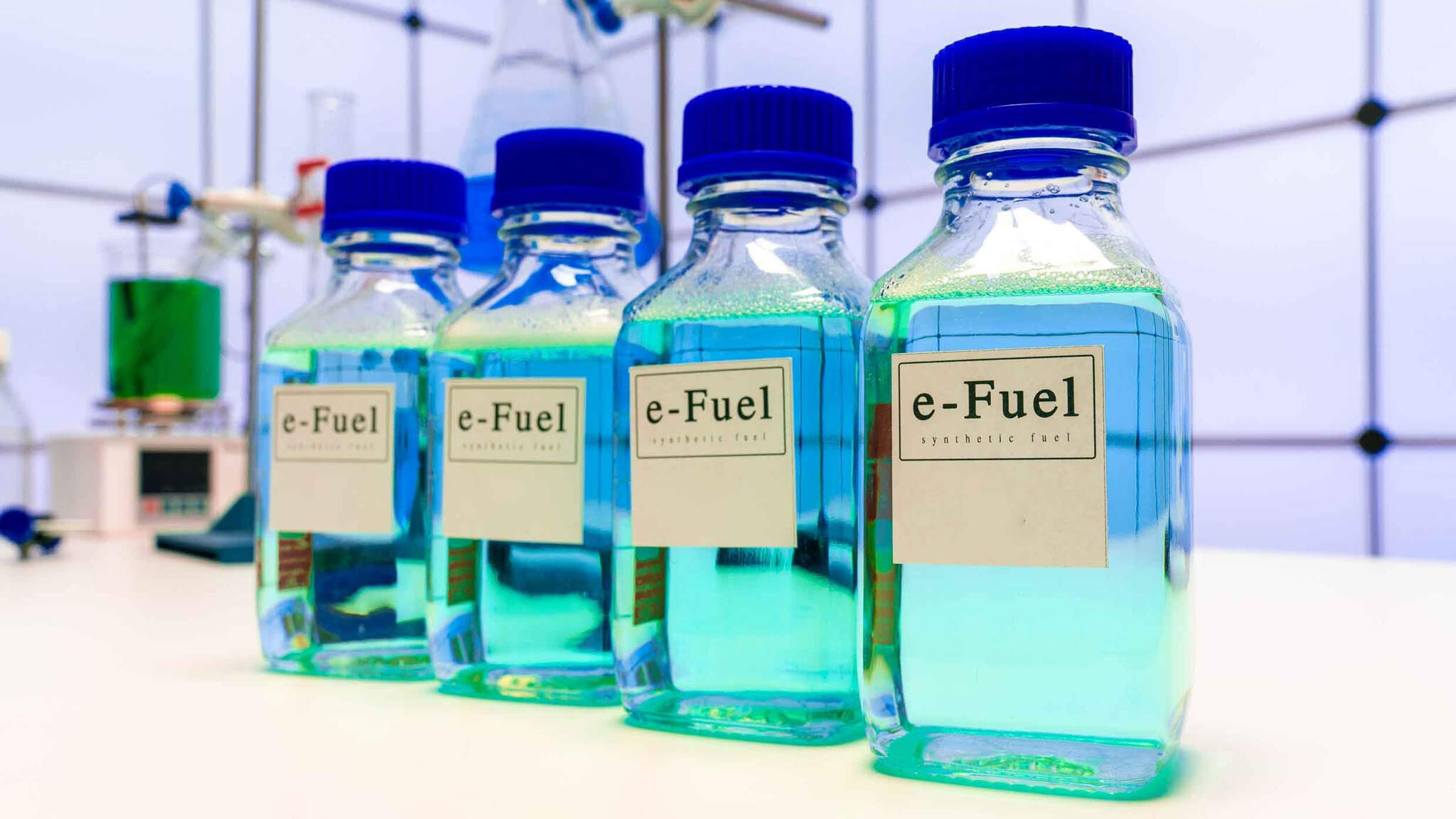 Synthetische brandstoffen zijn klimaatvriendelijk, maar niet de oplossing voor alle vervoerders