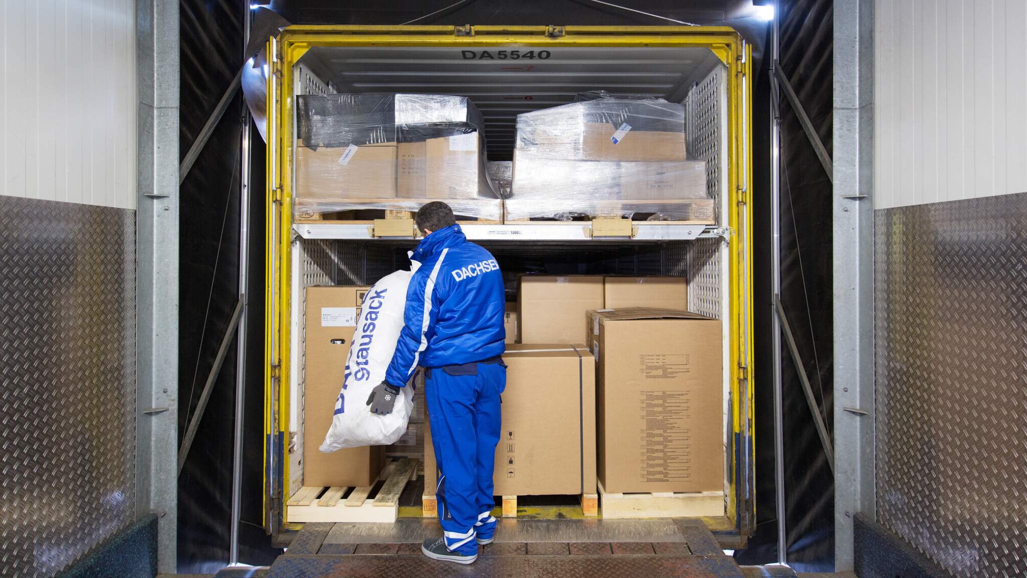Door zendingen te bundelen tot geoptimaliseerde ritten, blijven de kosten per zending scherp
 